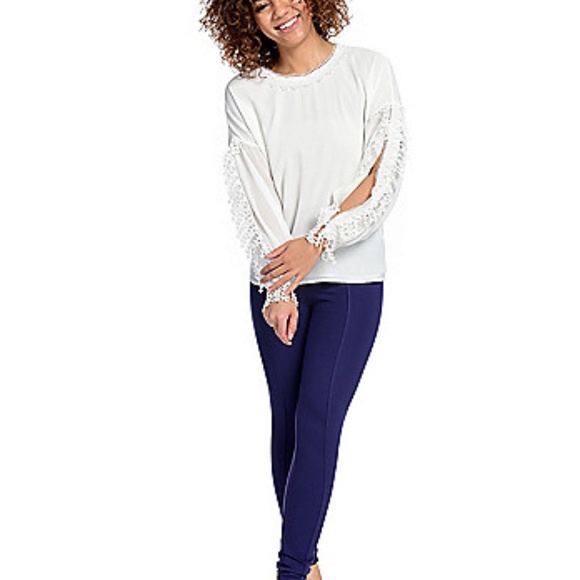 ✨3 for $30✨ White Split Sleeve Blouse NWOT - Picture 1 of 6